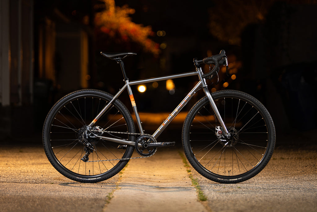 Fairdale Weekender Nomad (Gloss Metallic Dark Silver in XS-XL)