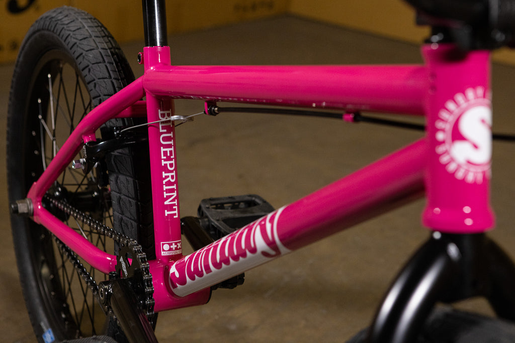 Sunday Blueprint (Gloss Surf Pink with 20.5" tt in RHD)