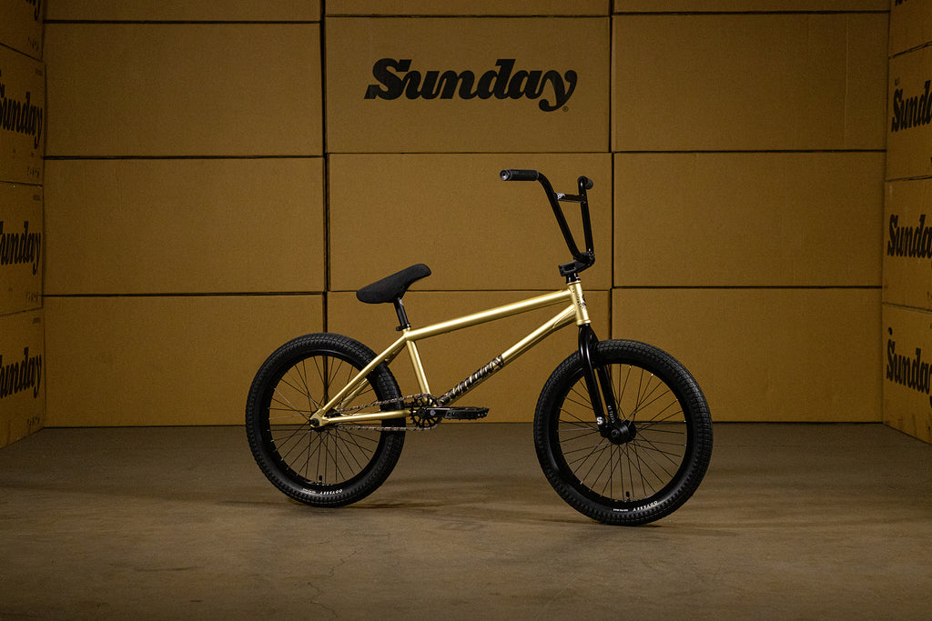 Sunday Wavelength - Gary Young Signature (Matte Gold Metallic with 21" tt in RHD/LHD)