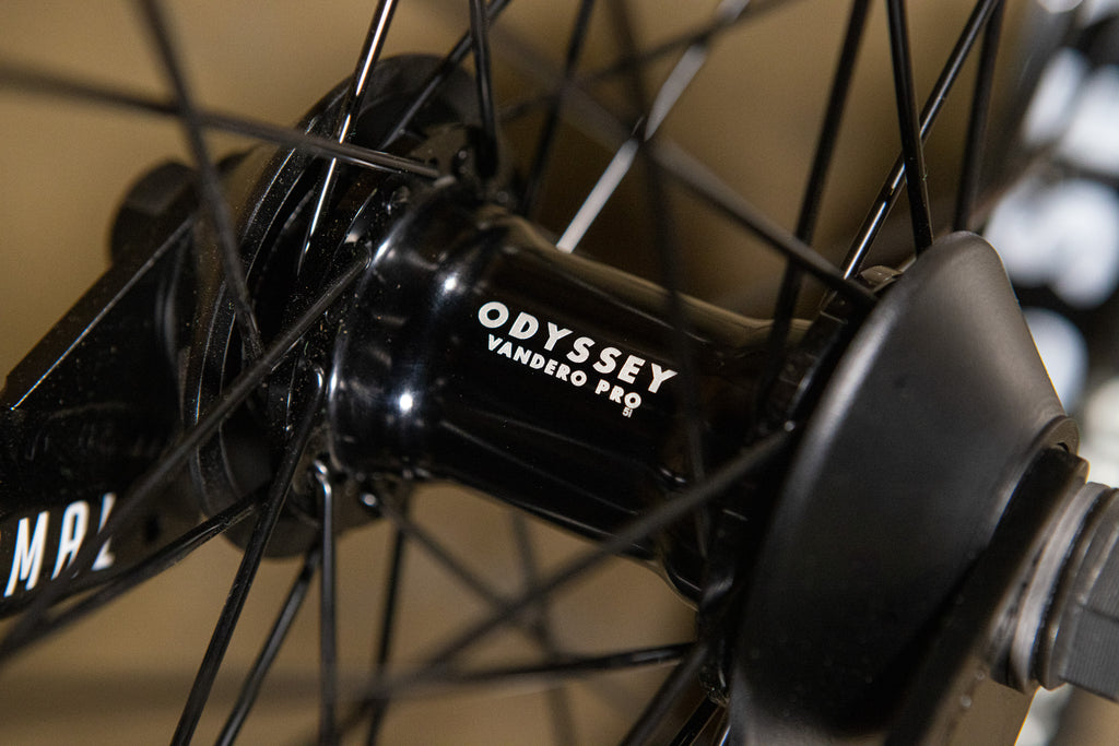 Sunday Wavelength - Gary Young Signature (Matte Gold Metallic with 21" tt in RHD/LHD)